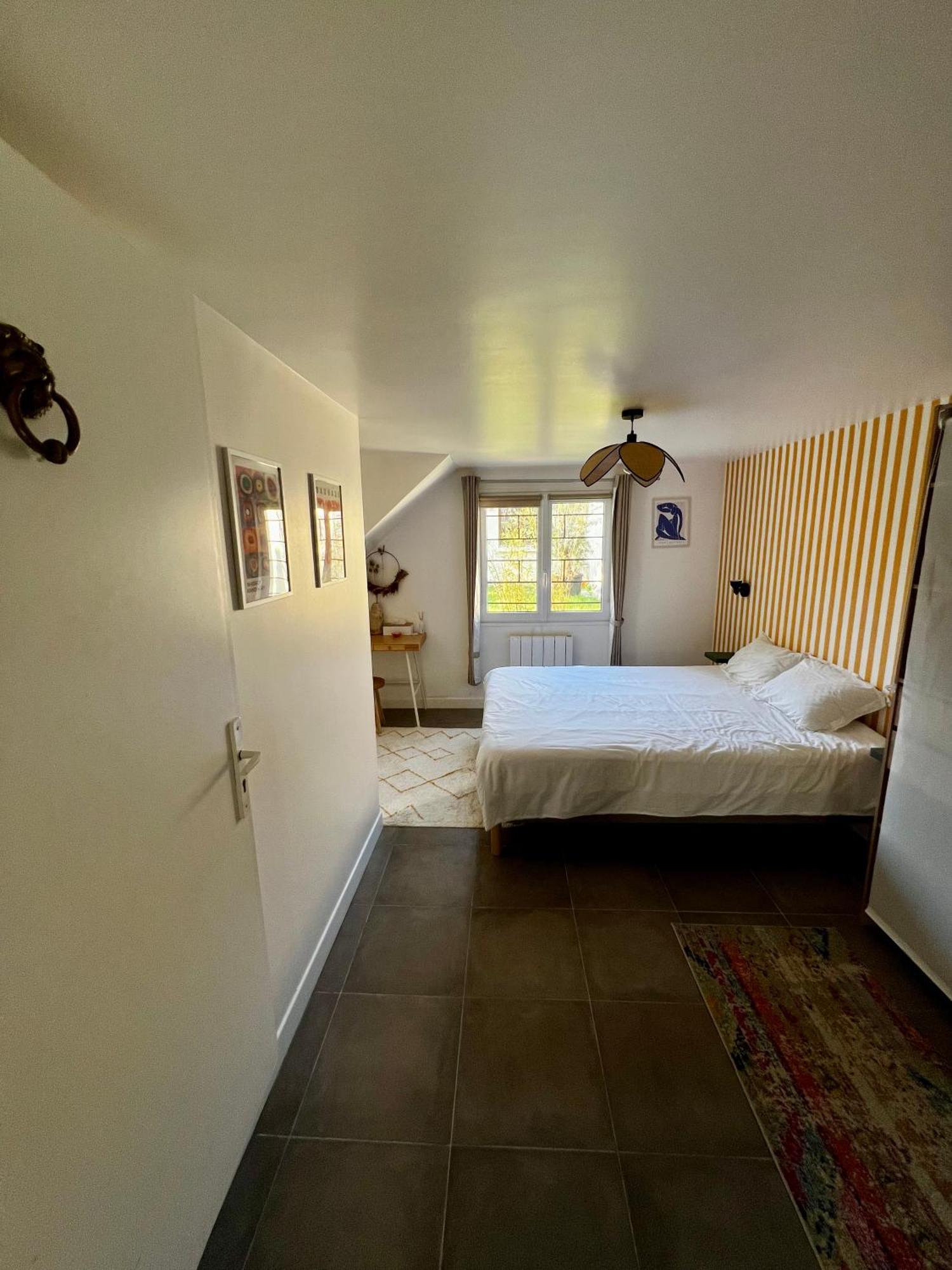 Chambre Dans Maison Meuliere Avec Jardin Chelles  Zewnętrze zdjęcie